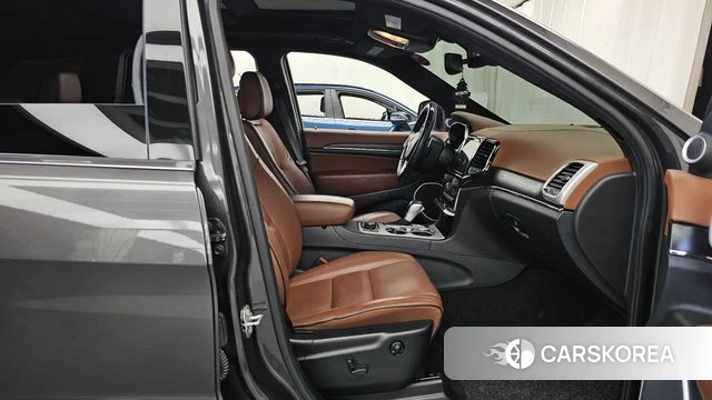 Jeep Grand Cherokee 2021 Серый из Кореи, фото 2