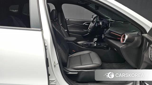 Chevrolet (GM Daewoo) Trax Crossover 2024 Белый из Кореи, фото 2