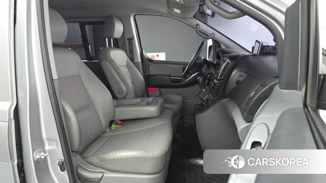 Hyundai The New Grand Starex 2018 Серебряный из Кореи, фото 2