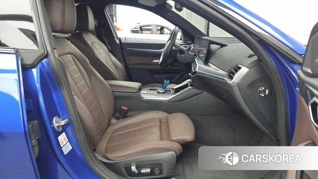 BMW i4 2023 Синий из Кореи, фото 2