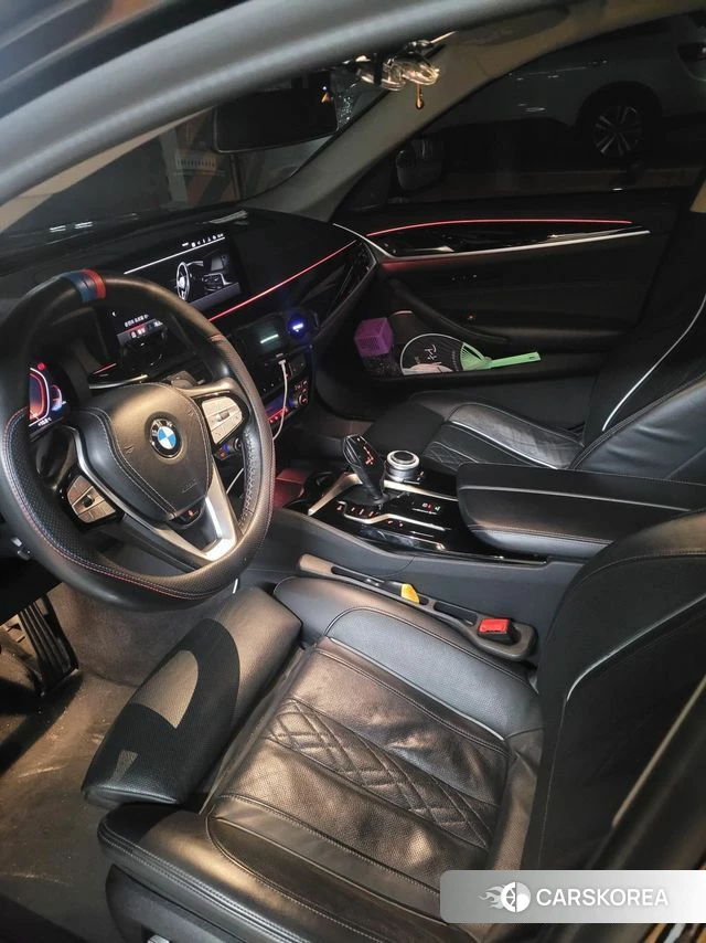 BMW 5 Series (G30) 2021 Черный из Кореи, фото 2