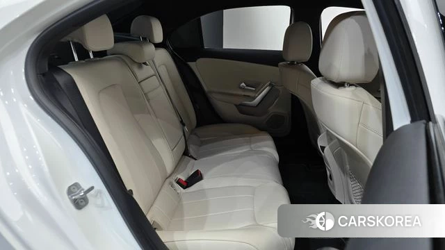 Mercedes-Benz A-Class W177 2024 Белый из Кореи, фото 2