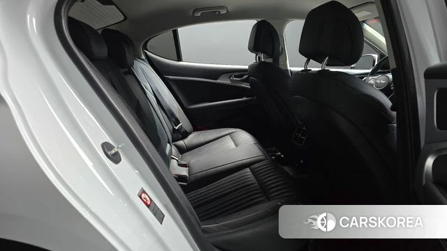 Genesis G70 2019 Белый из Кореи, фото 2