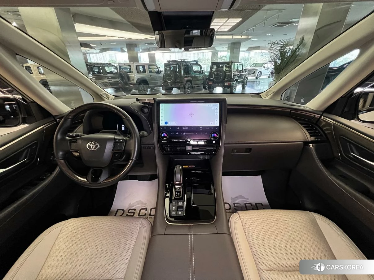 Toyota Alphard 2023 Белый из Китая, фото 2