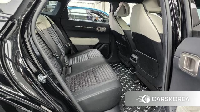 Kia EV4 2025 Черный из Кореи, фото 2