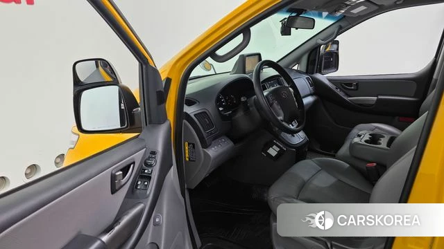 Hyundai The New Grand Starex 2021 Желтый из Кореи, фото 2
