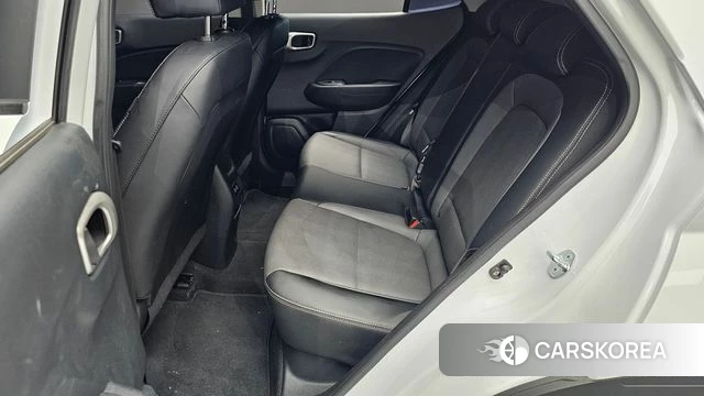 Hyundai Venue 2023 Белый из Кореи, фото 2