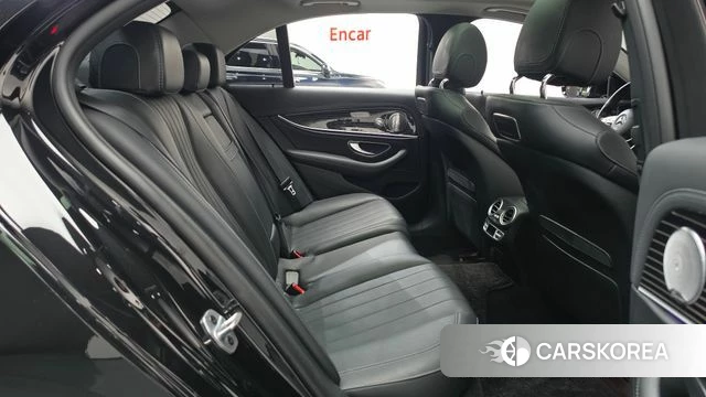 Mercedes-Benz E-Class W213 2020 Черный из Кореи, фото 2