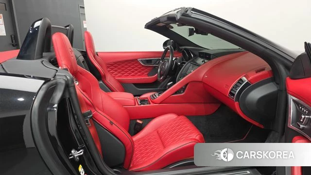 Jaguar F-TYPE 2019 Черный из Кореи, фото 2