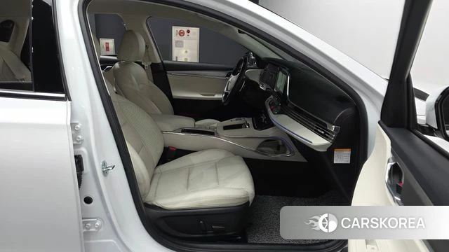 Hyundai The New Grandeur IG Hybrid 2021 Белый из Кореи, фото 2