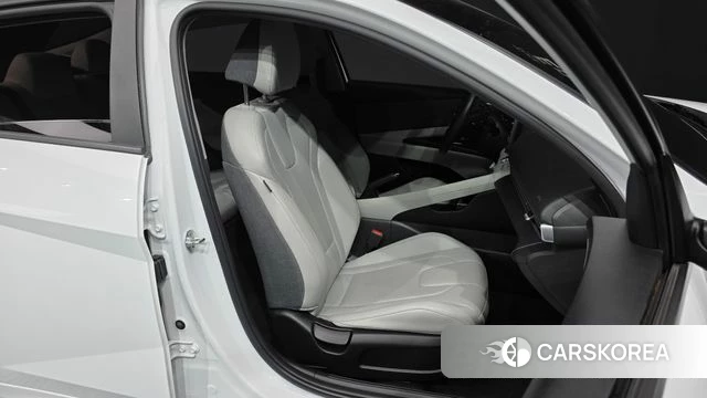 Hyundai Avante (CN7) 2021 Белый из Кореи, фото 2
