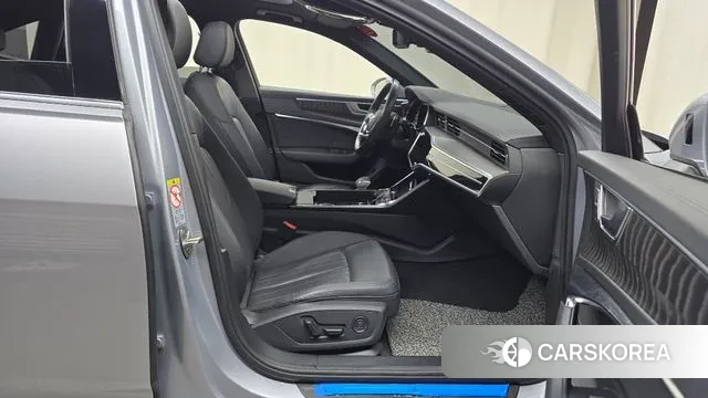 Audi A6 (C8) 2023 Серебристо-серый из Кореи, фото 2