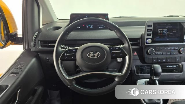 Hyundai Staria 2023 Желтый из Кореи, фото 2