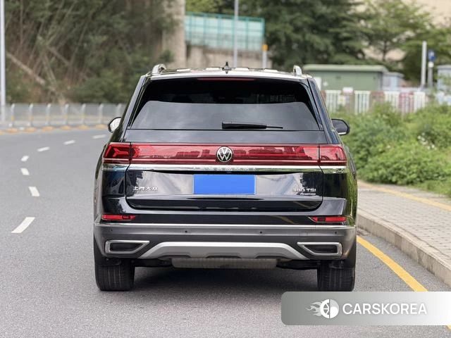 Volkswagen Teramont 2023 Черный из Китая, фото 2