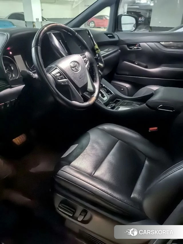 Toyota Vellfire 2022 Черный из Китая, фото 2