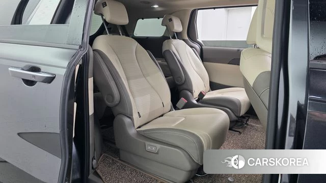 Kia The New Carnival 4th Generation 2025 Серый из Кореи, фото 2