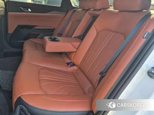 Kia The New K5 3rd generation 2023 Белый из Кореи, фото 2
