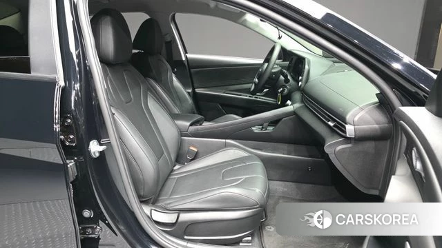 Hyundai Avante Hybrid (CN7) 2021 Черный из Кореи, фото 2