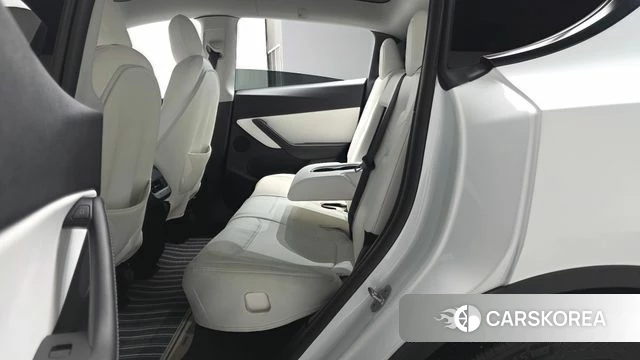 Tesla Model Y 2021 Белый из Кореи, фото 2