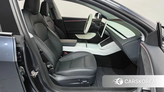 Tesla Model 3 2024 Серый из Кореи, фото 2
