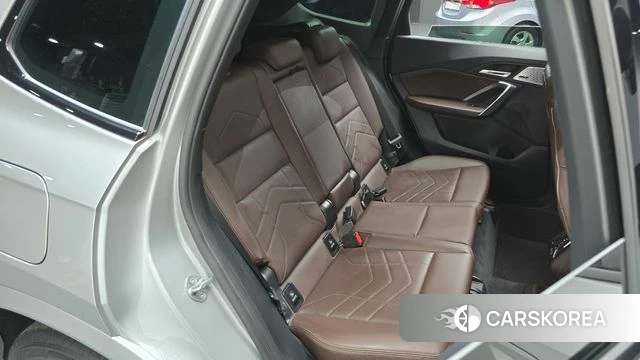BMW X1 (U11) 2024 Серебристо-серый из Кореи, фото 2