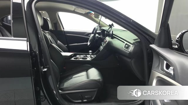 Genesis The New G70 2021 Черный из Кореи, фото 2