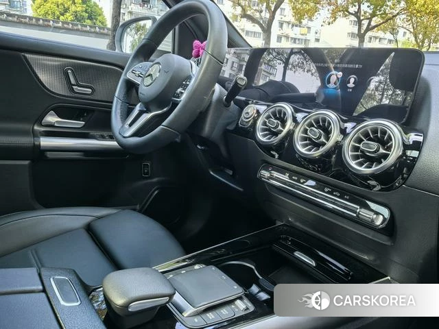 Mercedes-Benz GLA 2023 Белый из Китая, фото 2