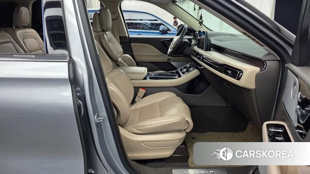 Lincoln Aviator 2nd generation 2021 Серебряный из Кореи, фото 2