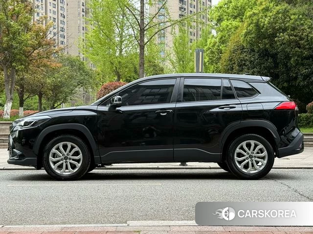 Toyota Frontlander 2023 Черный из Китая, фото 2