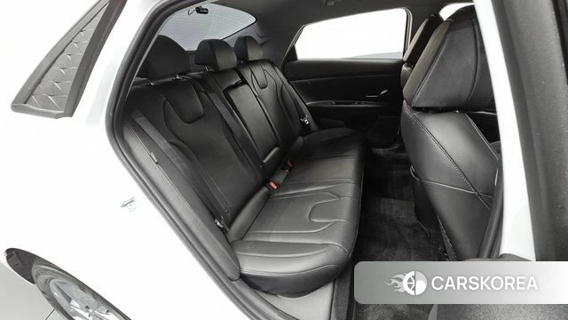 Hyundai The New Avante (CN7) 2024 Белый из Кореи, фото 2