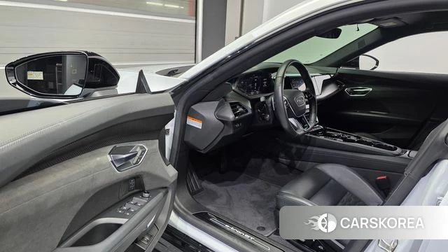 Audi e-Tron GT 2021 Белый из Кореи, фото 2