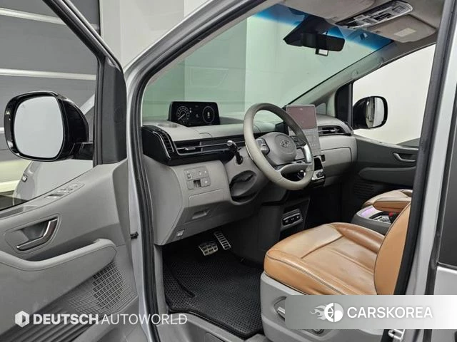 Hyundai Staria 2023 Серебряный из Кореи, фото 2