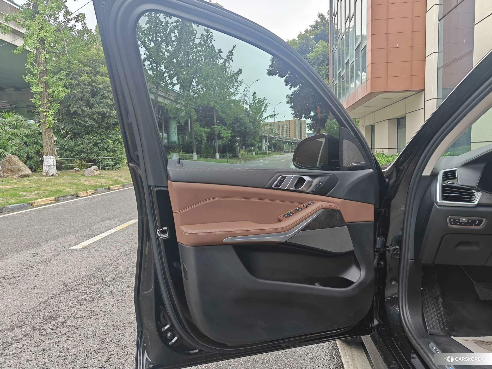 BMW X5 2021 Черный из Китая, фото 2