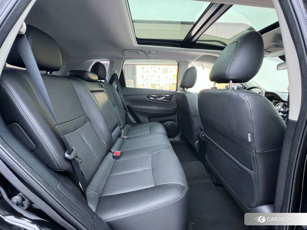 Nissan X-Trail 2023 Черный из Китая, фото 2