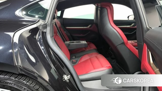 Porsche Taycan 2022 Черный из Кореи, фото 2