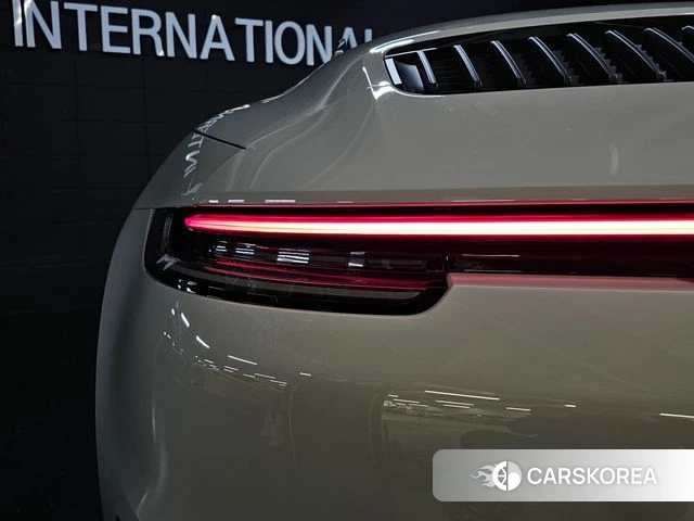 Porsche 911(992) 2022 Серебристо-серый из Кореи, фото 2