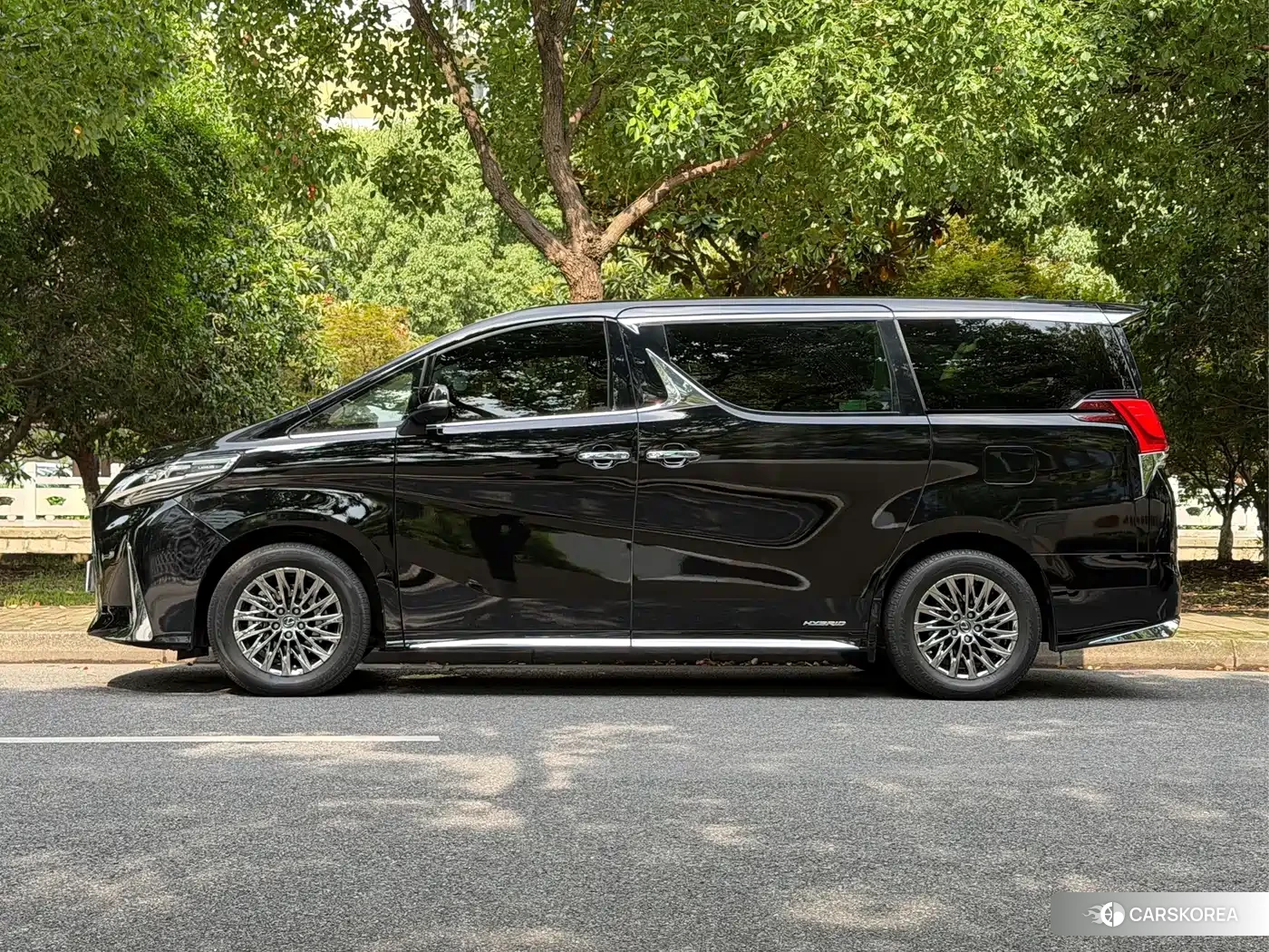 Lexus LM 2022 Черный из Китая, фото 2