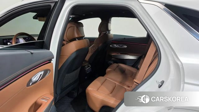 Genesis GV70 2024 Белый из Кореи, фото 2