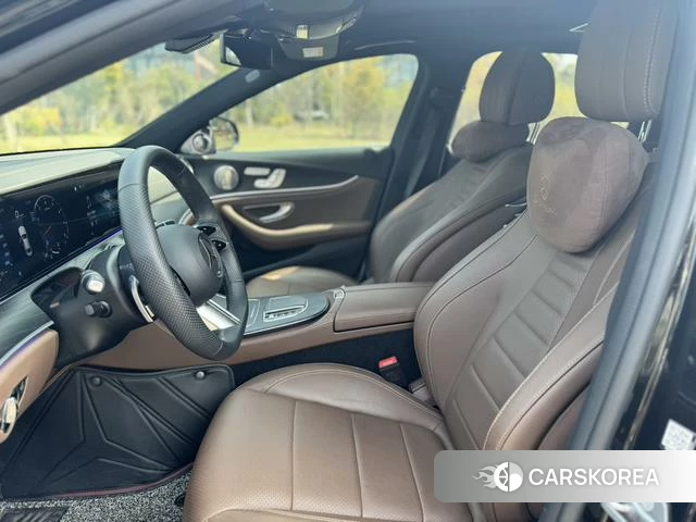 Mercedes-Benz E-Class 2023 Черный из Китая, фото 2