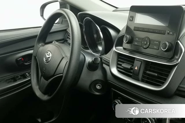 Toyota Yaris L 2021 Белый из Китая, фото 2