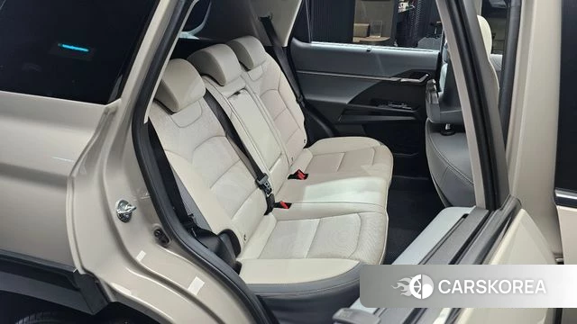 Ssangyong The New Torres 2025 Серебристо-серый из Кореи, фото 2