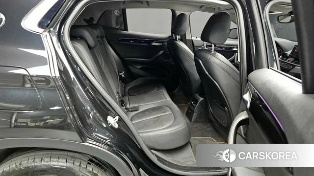 BMW X2 (F39) 2021 Черный из Кореи, фото 2