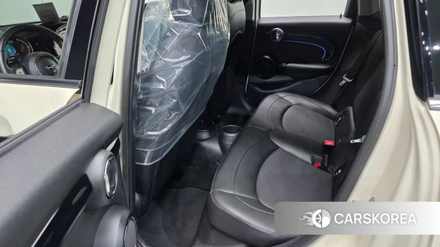 Mini Cooper S 2021 Жемчужный цвет из Кореи, фото 2