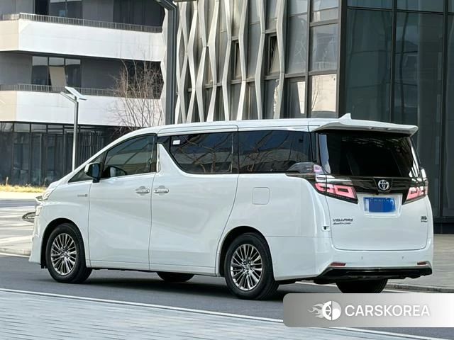 Toyota Vellfire 2021 Белый из Китая, фото 2