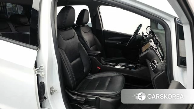 Chevrolet (GM Daewoo) New Bolt EV 2022 Белый из Кореи, фото 2