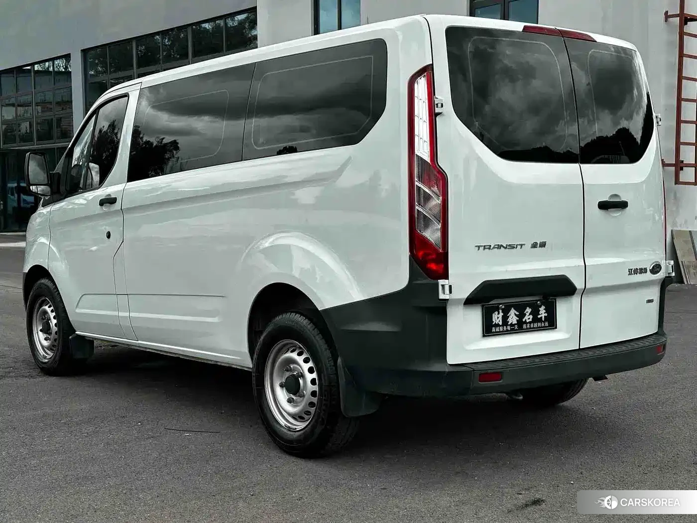 Ford Transit 2023 Белый из Китая, фото 2