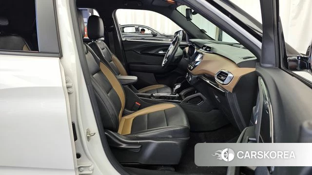 Chevrolet (GM Daewoo) Trailblazer 2021 Белый из Кореи, фото 2
