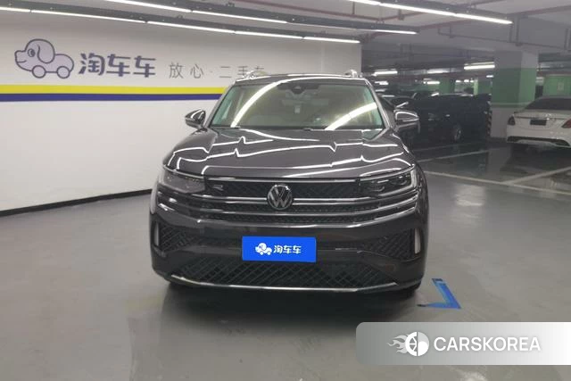 Volkswagen Tavendor 2023 Черный из Китая, фото 2