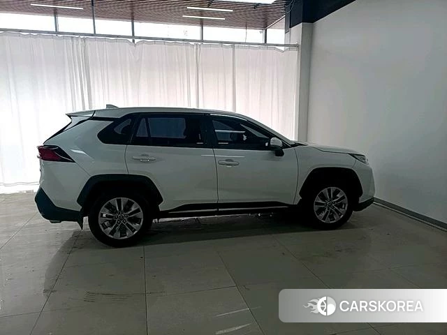 Toyota Wildlander 2022 Белый из Китая, фото 2