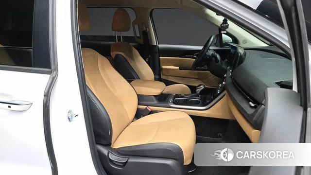 Kia Carnival 4th generation 2023 Белый из Кореи, фото 2